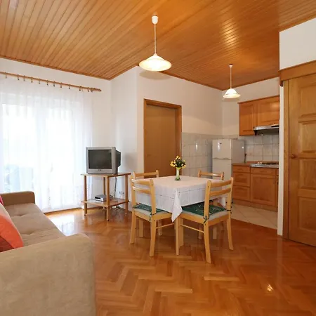 Nada Apartmán Baška