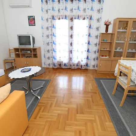 Nada Apartment *
